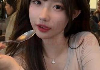 从未见过的瓜！下载51爆料，时刻保持你的吃瓜状态，别落后哦！