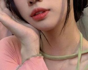 观看‘51黑瓜吃料网’的奇妙入口，准备好被瓜惊艳了吗？