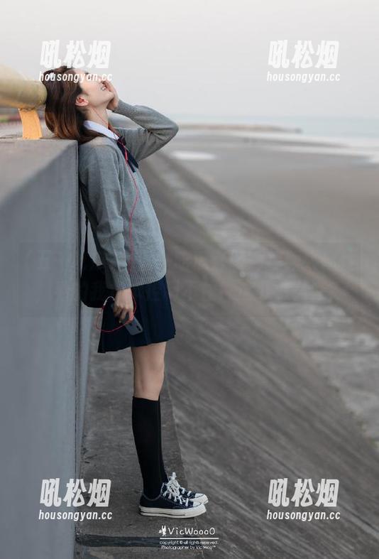 ‘五一吃瓜官网’视频太魔性，看的我根本控制不住！这可怎么办？