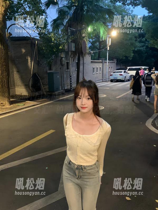 吃瓜17cgcc官网：瓜农和你心思“交汇”的瞬间，求交流，哈哈！