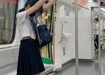 线路迷雾：黑料不打料2025究竟藏了什么秘密，真让人想一探究竟！