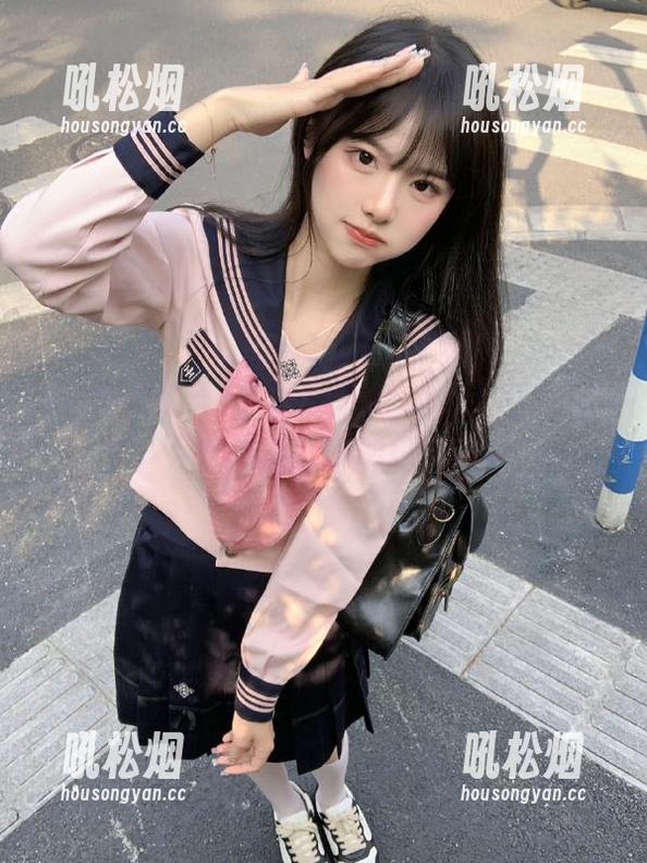 下载zztt21.ccm黑料不打烊，开启瓜爆饭圈的神奇之旅！