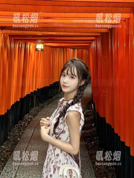 黑料网 黑料网导航:如何优雅地踩着热点吃瓜,别让瓜皮溅到你身上!