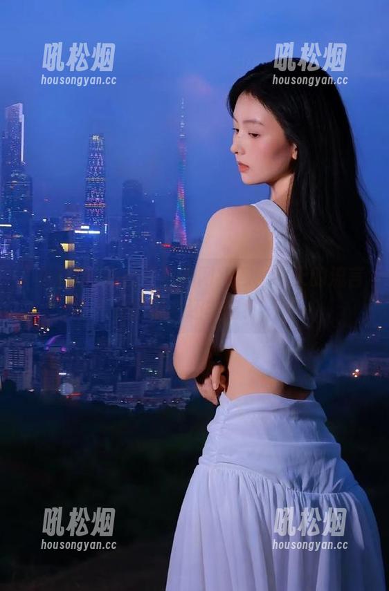 在线看黑料网视频，今天的流言比午餐还丰富！