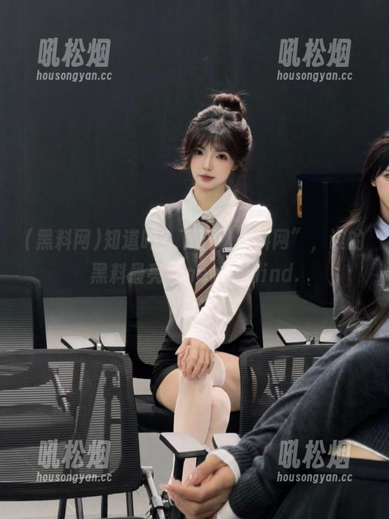 知道吗？下载“黑料网”，谁的黑料最亮？nevermind.